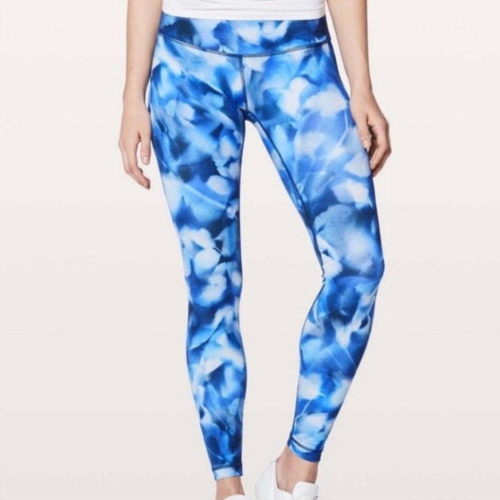 Lululemon Leggings Size 10 Blue Tie-Dye Numerous Pockets Speed Up Tight